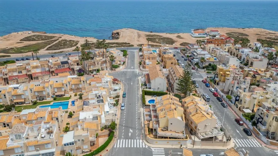 Сasa de 244m² en Torrevieja, España No. 1333