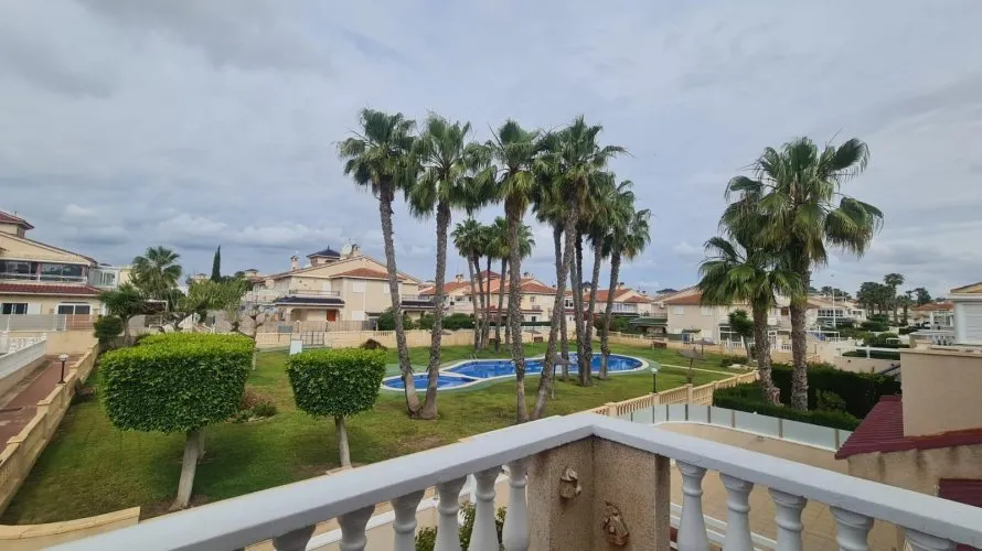 Bungalow de 58m² en Torrevieja, España No. 1397 № 15