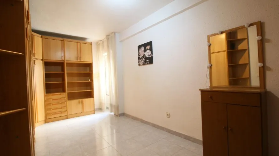 Apartamento de 2 dormitorios en Alicante, España No. 1361 № 6