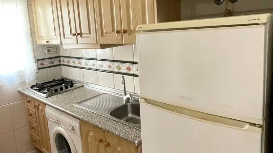 Apartamento de 1 dormitorio en Torrevieja, España No. 1473 № 2