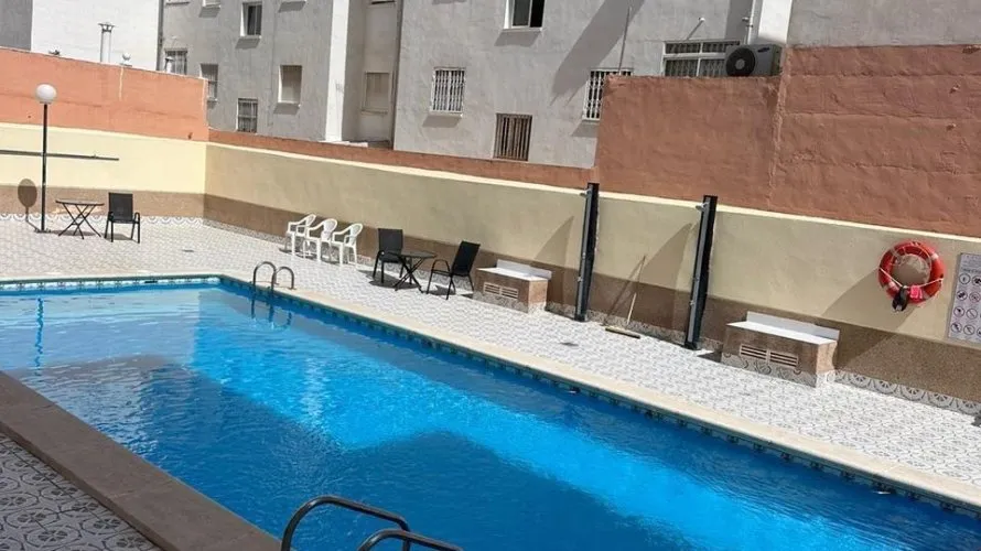 Apartamento de 2 dormitorios en Torrevieja, España No. 1531 № 3