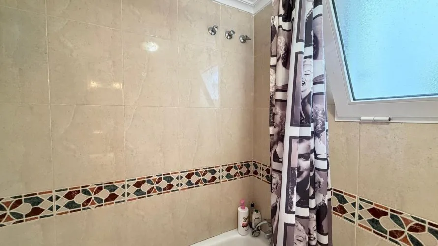 Apartamento de 2 dormitorios en Torrevieja, España No. 1468 № 18