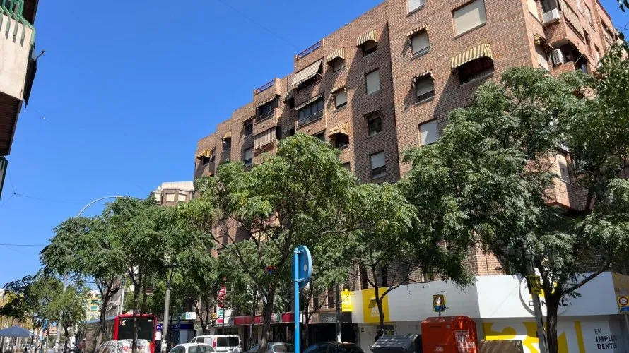 Estacionamiento de 16m² en Alicante, España No. 1381 № 2