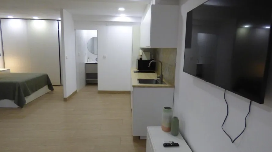 Propiedad comercial de 50m² en Alicante, España No. 1395 № 2