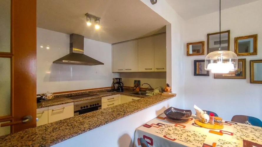 Apartamento de 2 dormitorios en Villajoyosa, España No. 1300 № 18