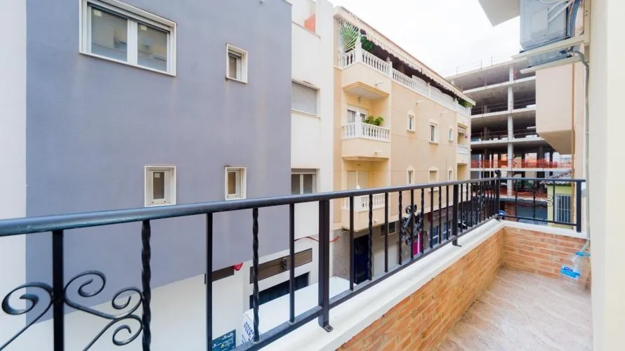 Apartamento de 1 dormitorio en Torrevieja, España No. 1453 № 5
