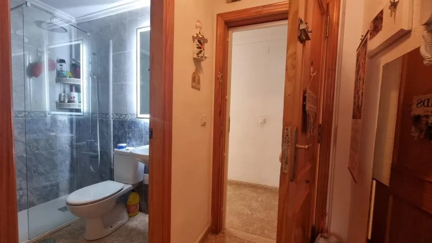 Apartamento de 2 dormitorios en Torrevieja, España No. 1438 № 14