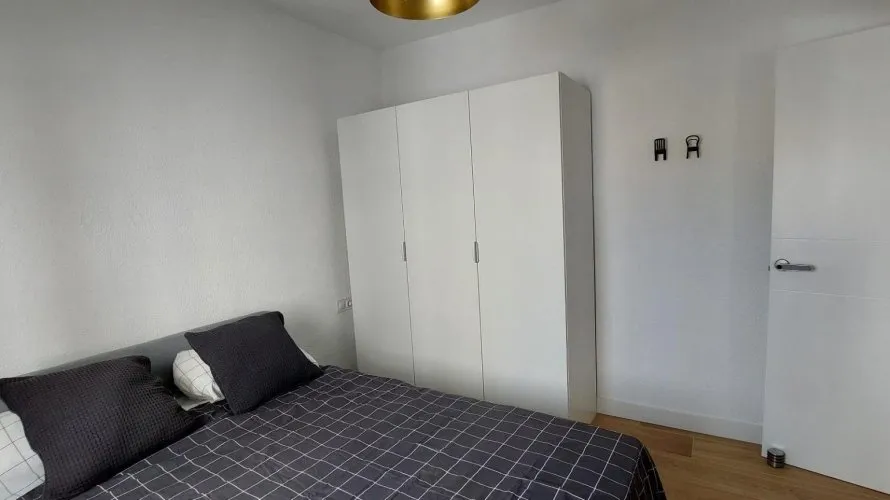 Apartamento de 2 dormitorios en Alicante, España No. 1451 № 3