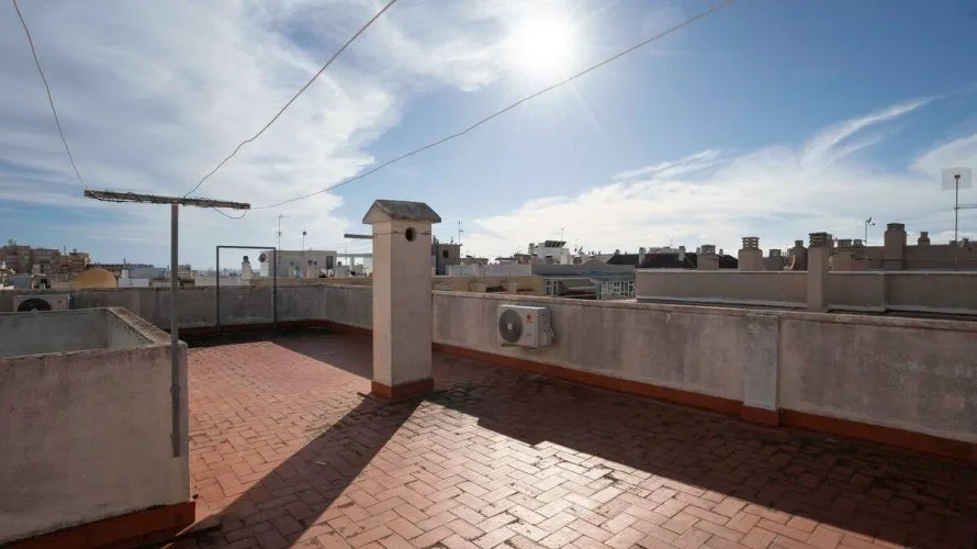 Apartamento de 1 dormitorio en Torrevieja, España No. 1489 № 1