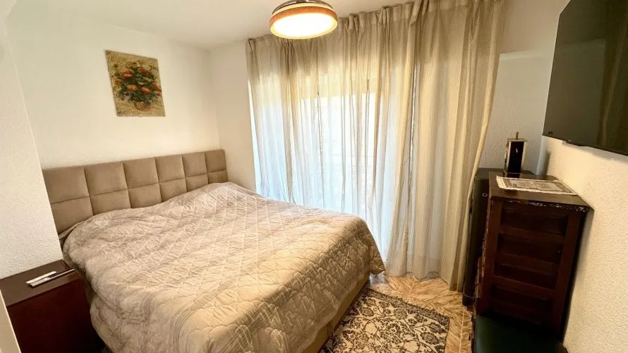 Apartamento de 4 dormitorios en Alicante, España No. 1323 № 27