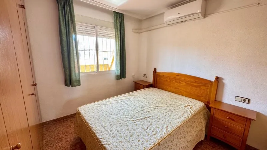 Ático de 2 dormitorios en Torrevieja, España No. 1421 № 16
