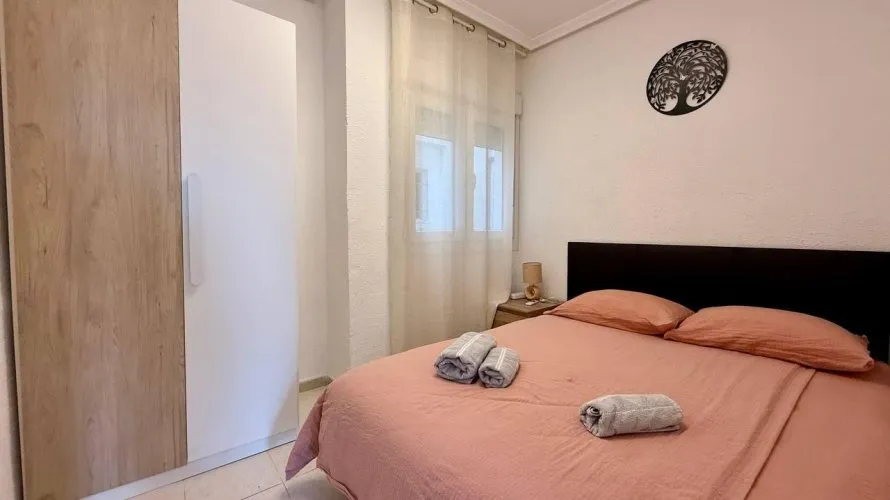 Apartamento de 2 dormitorios en Torrevieja, España No. 1433 № 12