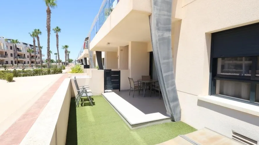 Apartamento de 2 dormitorios en Pilar de la Horadada, España No. 1346 № 3