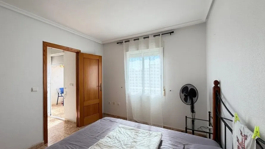 Apartamento de 2 dormitorios en Torrevieja, España No. 1468 № 6