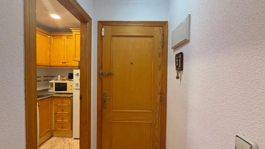 Apartamento de 2 dormitorios en Torrevieja, España No. 1700 № 3