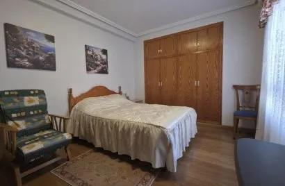 Apartamento de 3 dormitorios en Torrevieja, España No. 1670