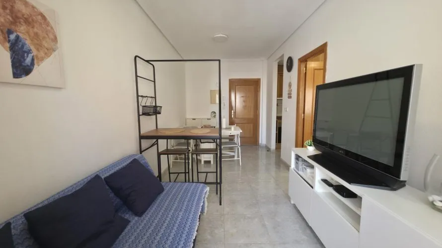 Apartamento de 1 dormitorio en Torrevieja, España No. 1671 № 3