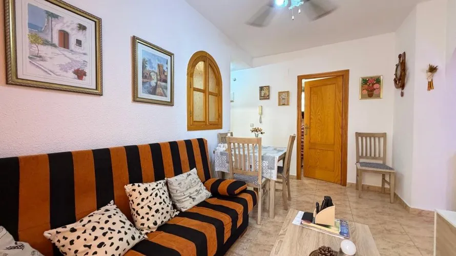 Apartamento de 2 dormitorios en Torrevieja, España No. 1700 № 26