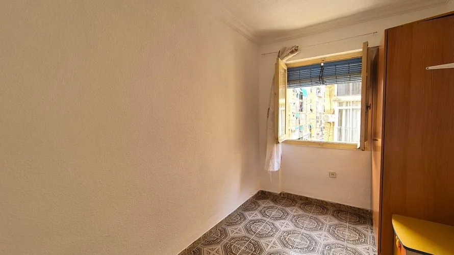Apartamento de 1 dormitorio en Alicante, España No. 1709 № 13