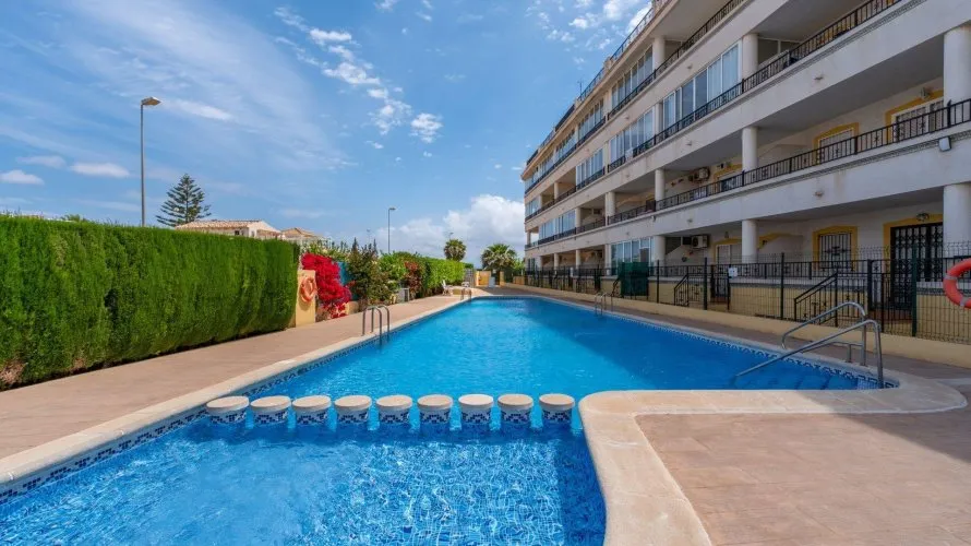 Apartamento de 69m² en Torrevieja, España No. 1723 № 24