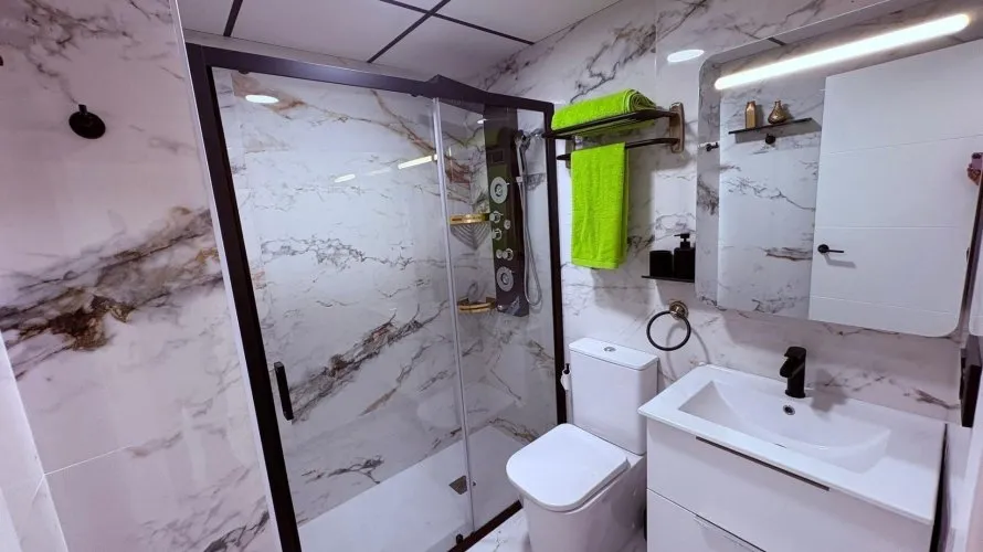 Apartamento de 1 dormitorio en Torrevieja, España No. 1692 № 2