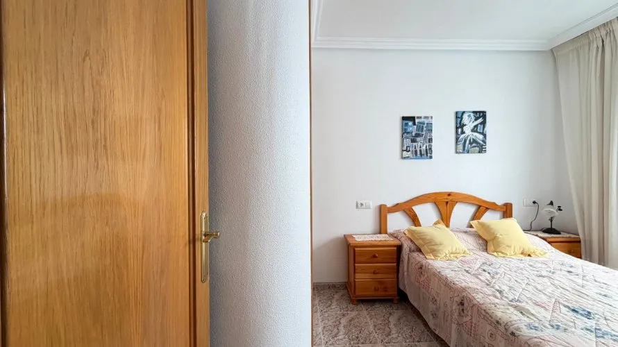 Apartamento de 2 dormitorios en Torrevieja, España No. 1710 № 28