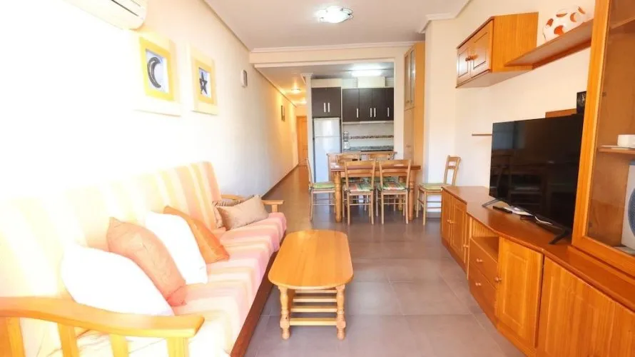 Apartamento de 1 dormitorio en Torrevieja, España No. 1695 № 6