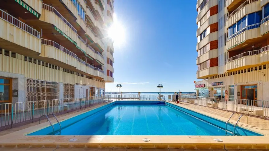 Apartamento de 100m² en Torrevieja, España No. 1683 № 28
