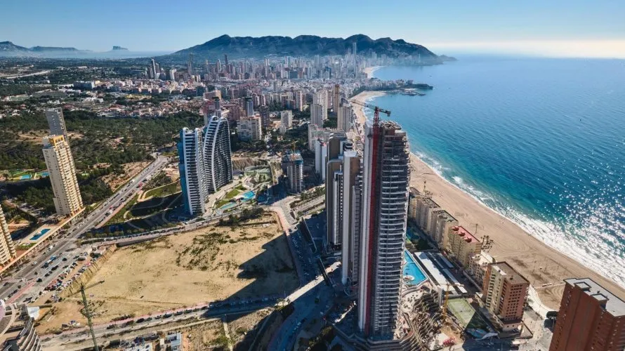 Apartamento de 2 dormitorios en Benidorm, España No. 1685 № 19