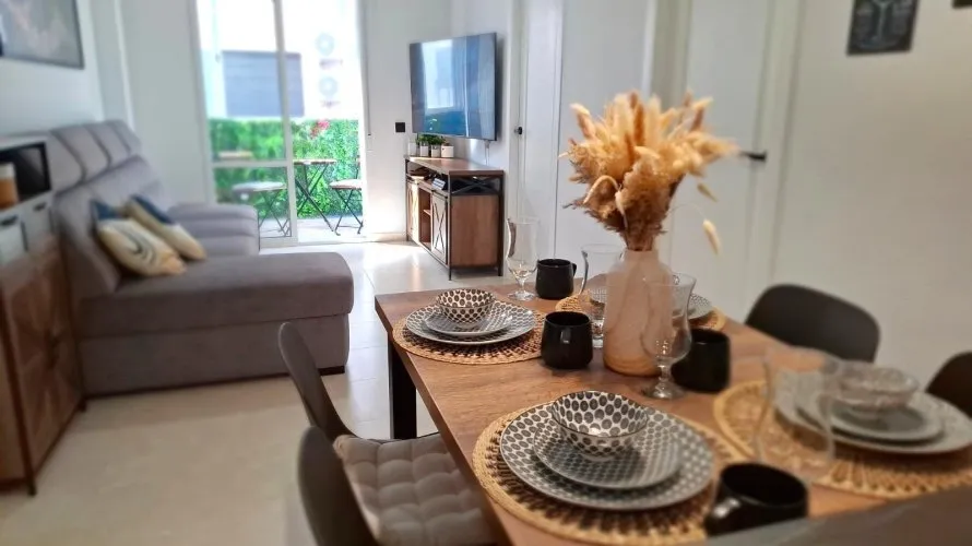 Apartamento de 1 dormitorio en Torrevieja, España No. 1719 № 2