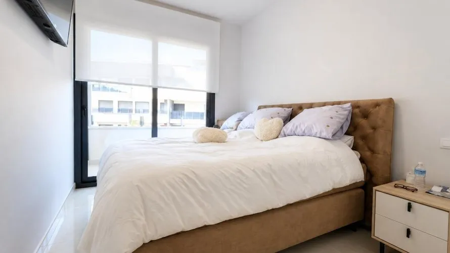 Apartamento de 3 dormitorios en Torrevieja, España No. 1705 № 1