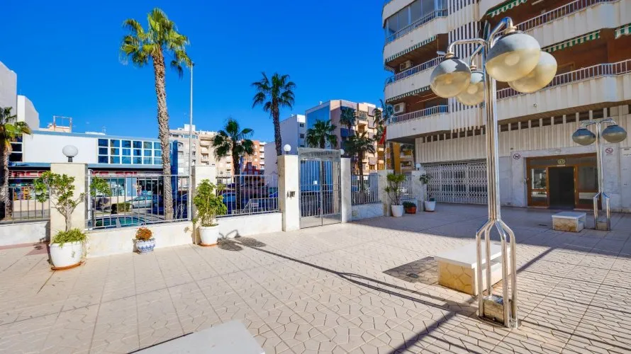 Apartamento de 100m² en Torrevieja, España No. 1683
