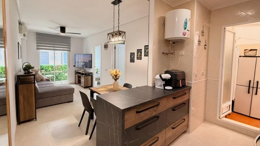 Apartamento de 1 dormitorio en Torrevieja, España No. 1719 № 10