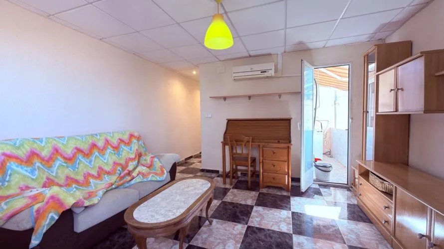 Apartamento de 2 dormitorios en Alicante, España No. 1711 № 4