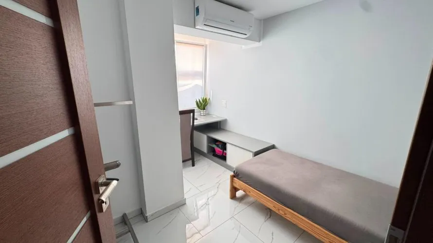 Apartamento de 2 dormitorios en Torrevieja, España No. 1693 № 8