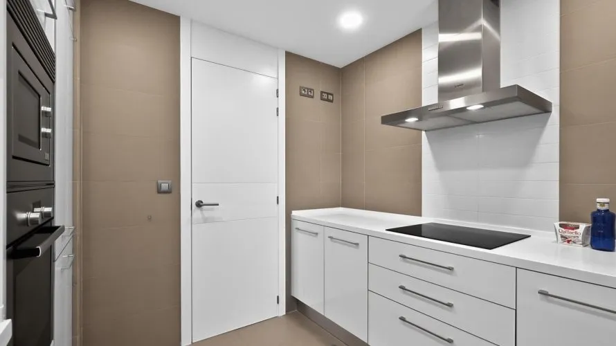 Apartamento de 2 dormitorios en Benidorm, España No. 1685 № 12