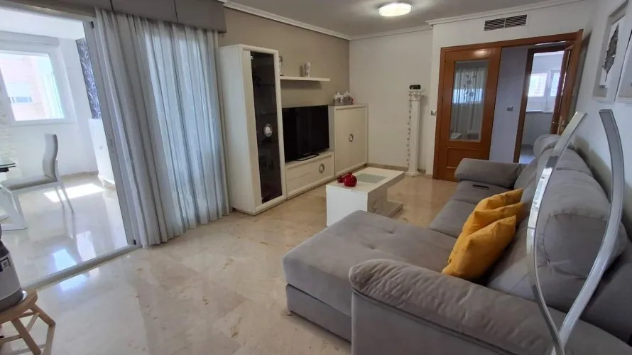 Apartamento de 136m² en Benidorm, España No. 1706 № 2