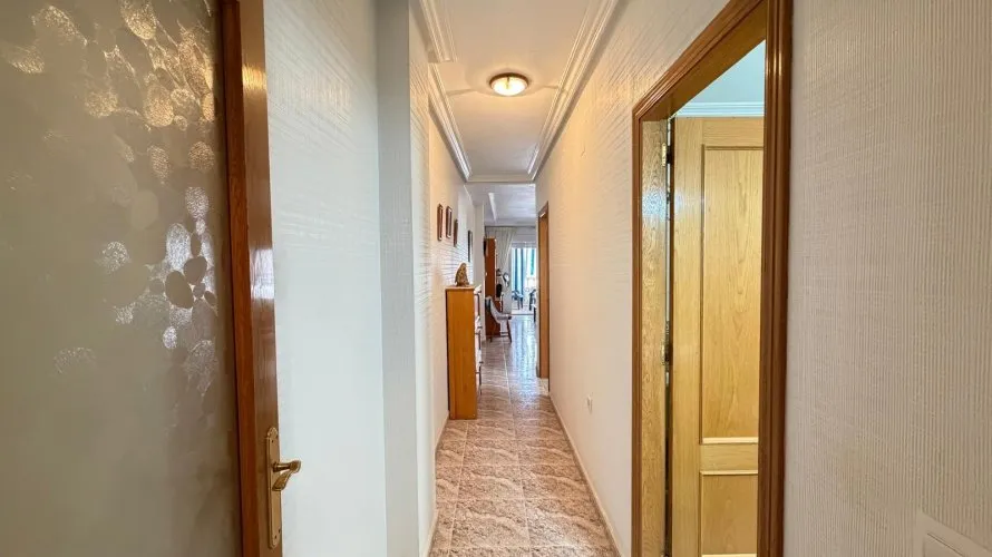 Apartamento de 2 dormitorios en Torrevieja, España No. 1710 № 4