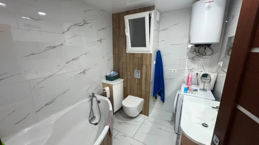Apartamento de 2 dormitorios en Torrevieja, España No. 1693 № 6
