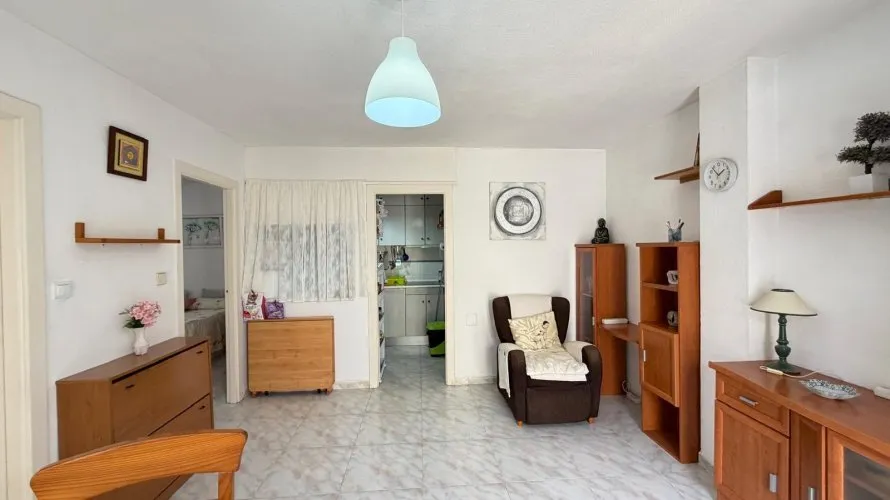 Сasa de 2 dormitorios en Torrevieja, España No. 1674 № 23