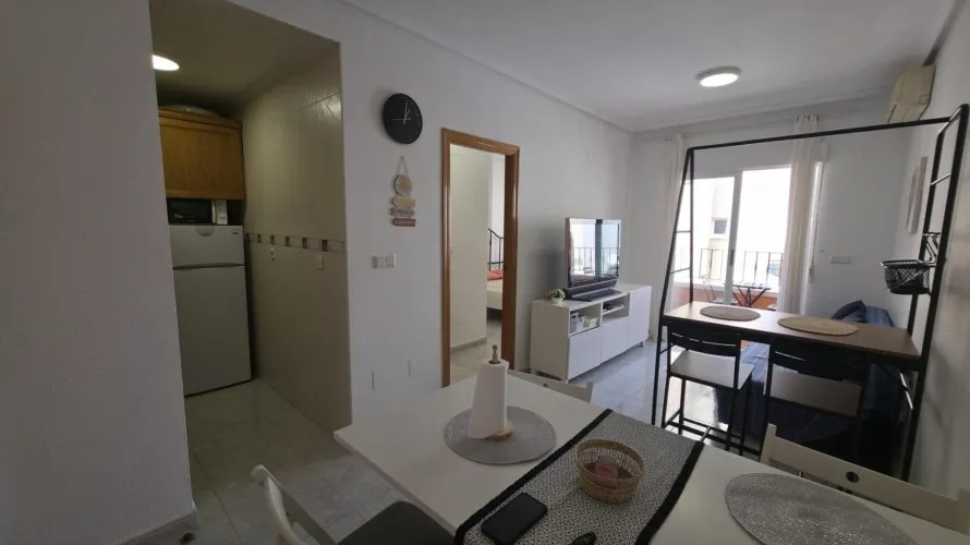 Apartamento de 1 dormitorio en Torrevieja, España No. 1671 № 12