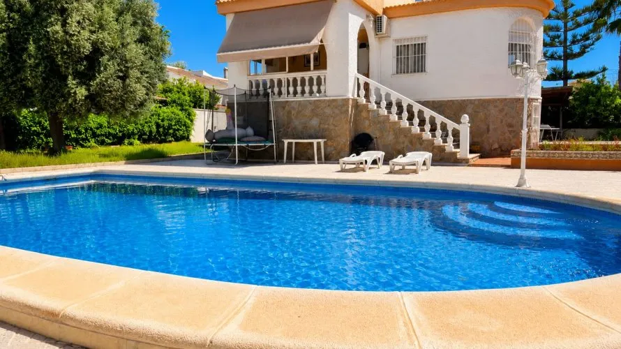 Villa de 200m² en Torrevieja, España No. 1682 № 11