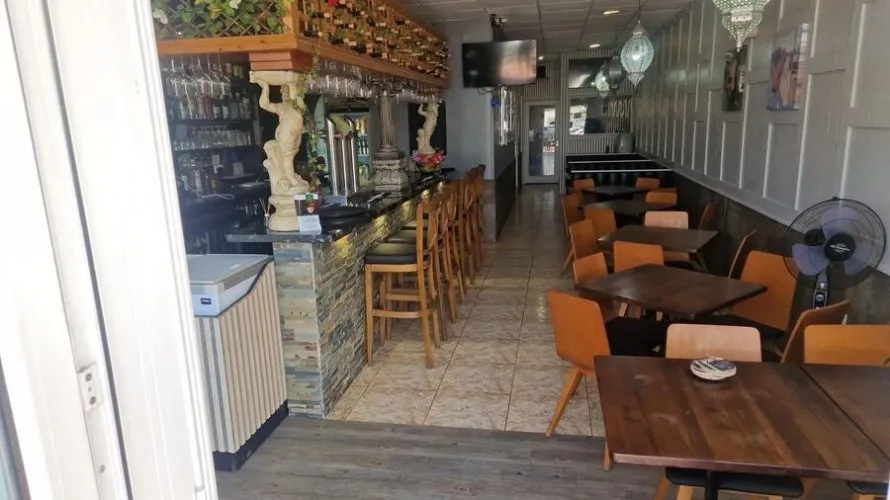 Propiedad comercial de en Torrevieja, España No. 1717 № 2