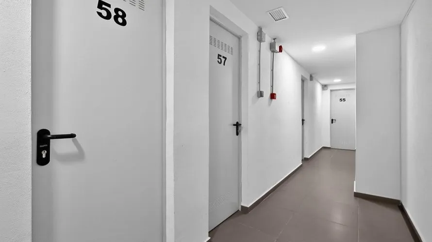 Apartamento de 2 dormitorios en Benidorm, España No. 1685