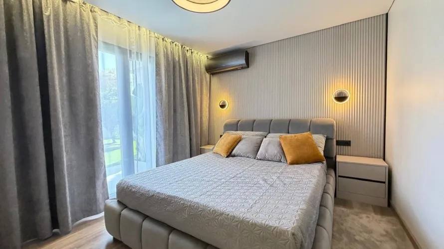 Villa de 4 dormitorios en Torrevieja, España No. 1713 № 26