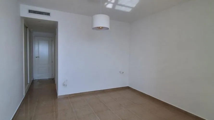 Apartamento de 3 dormitorios en Benidorm, España No. 1644 № 7