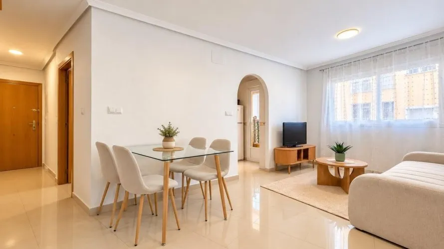 Apartamento de 1 dormitorio en Torrevieja, España No. 1909 № 14