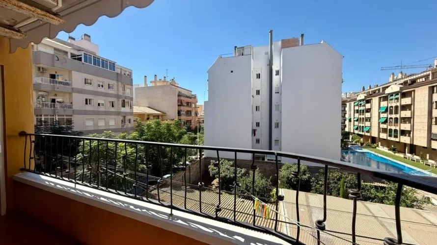 Apartamento de 1 dormitorio en Torrevieja, España No. 1922 № 17