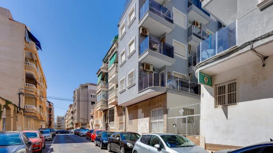 Apartamento de 26m² en Torrevieja, España No. 1818 № 2