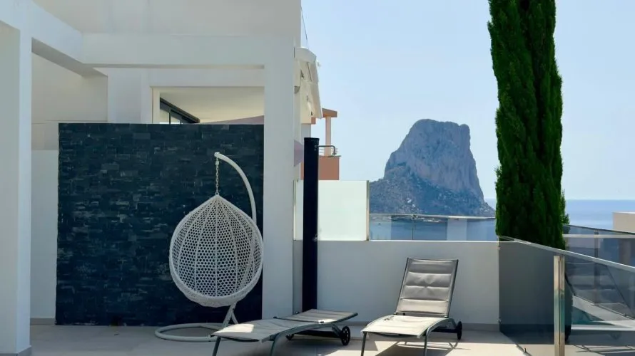Villa de 4 dormitorios en Calpe, España No. 1758 № 26
